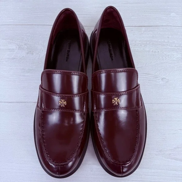 Tory Burch Classic Lug Sole Loafers Size‎ 8.5 Plum Burgundy Leather Academia NEW